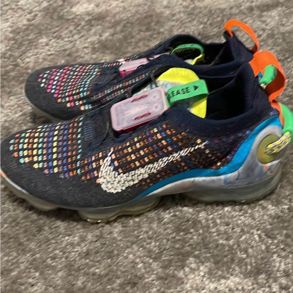 Nike fly knit blue , orange , yellow